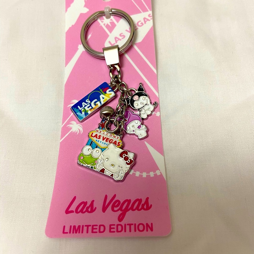 Limited Edition Hello Kitty and friends Las Vegas Exclusive Keyholder NWT